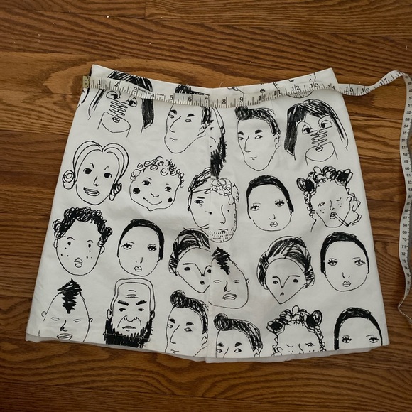 Abstract Miniskirt - Picture 3 of 5